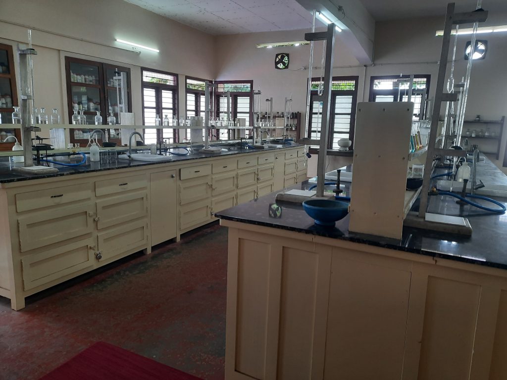 Chemistry Lab (1)