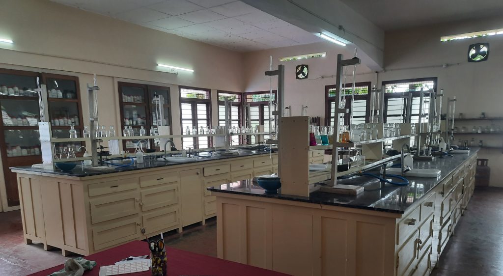 Chemistry Lab (2)
